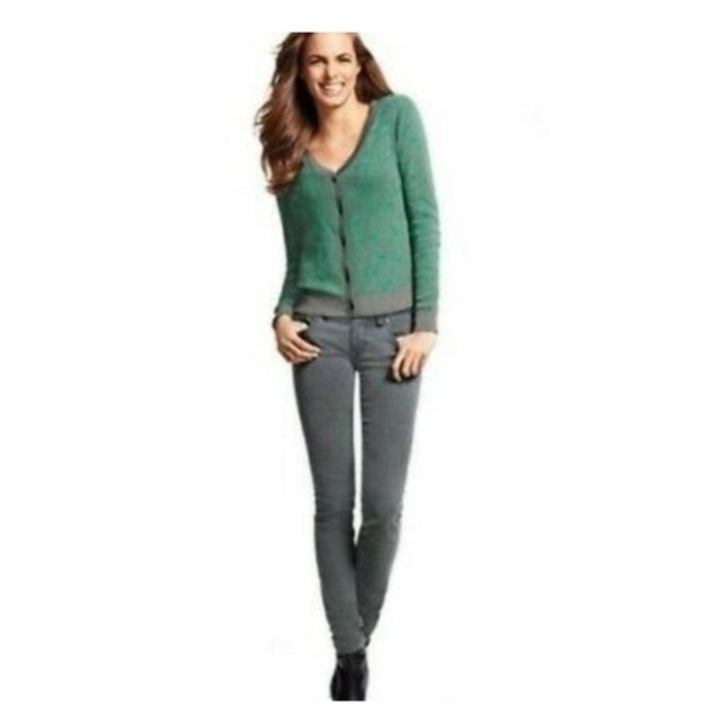 Gray skinny jeans